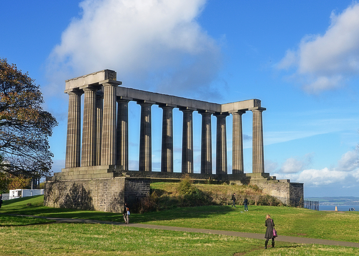 Đài tưởng niệm Quốc gia Scotland chưa hoàn thiện